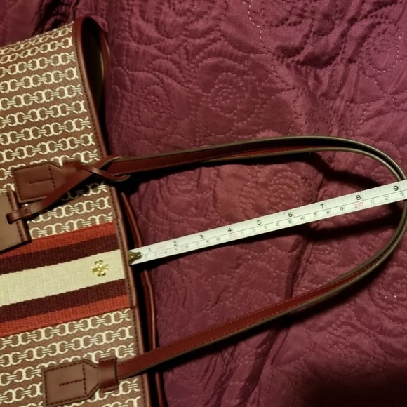 Tory Burch Gemini Link Tote in Real Burgundy - Picture 14 of 16